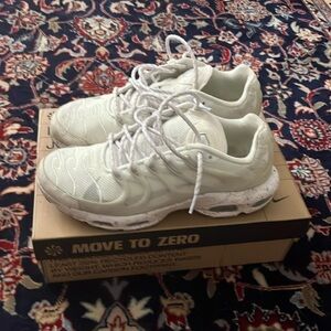 Nike Air Max Plus Men’s 9.5